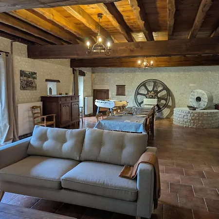 Дом отдыха Ancien Moulin Renove Avec Piscine Et Jardin, Ideal Familles, Vignobles Du Cognac - Fr-1-653-88 Lignieres-Ambleville
