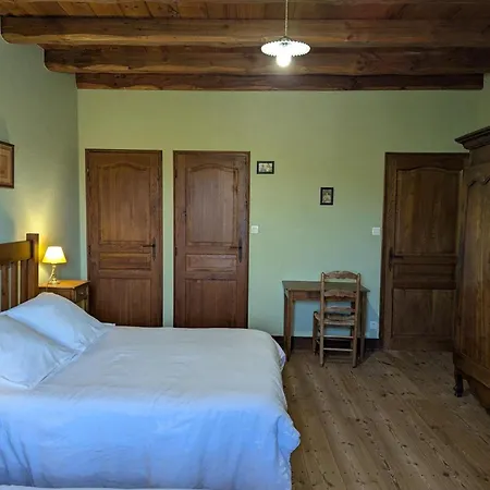 Дом отдыха Ancien Moulin Renove Avec Piscine Et Jardin, Ideal Familles, Vignobles Du Cognac - Fr-1-653-88 *