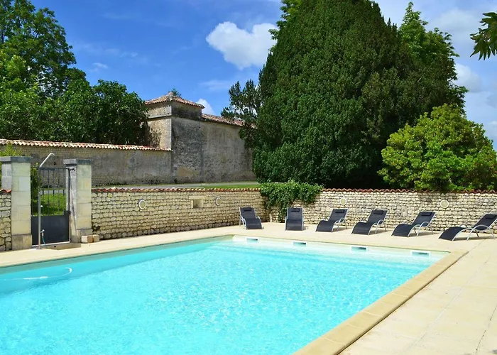 Сasa de vacaciones Ancien Moulin Rénové Avec Piscine Et Jardin, Idéal Familles, Vignobles Du Cognac - Fr-1-653-88 *